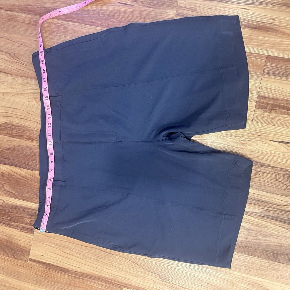 32 Degrees - Women’s Bermuda-Cool Shorts - Size 18 - Navy Blue.